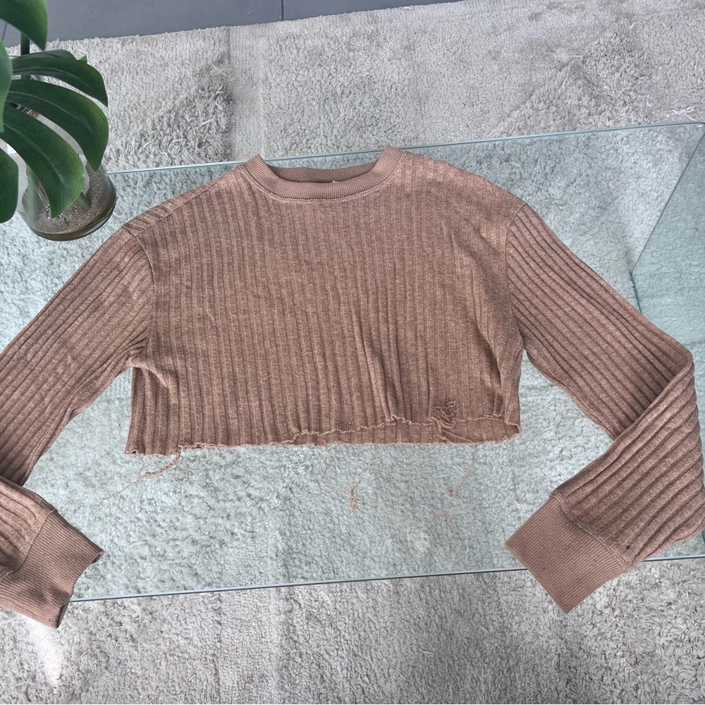 Forever 21 beige crop top- XS
